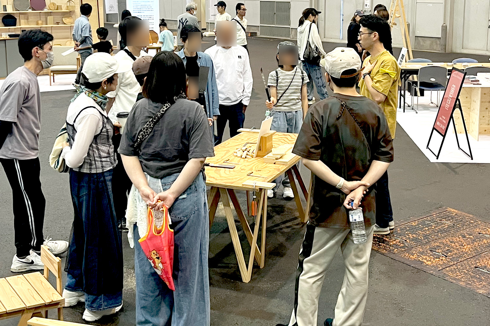 ノコギリ体験の様子2